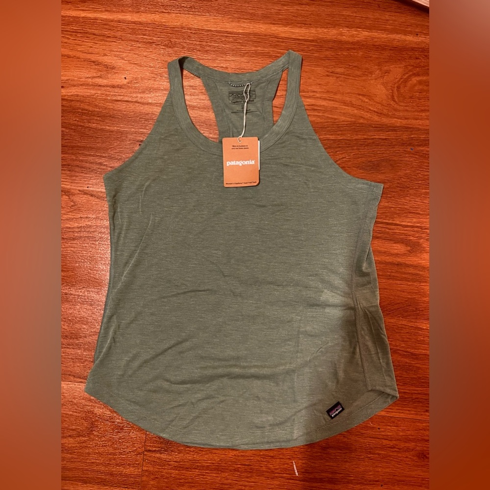 Patagonia trail tank size small